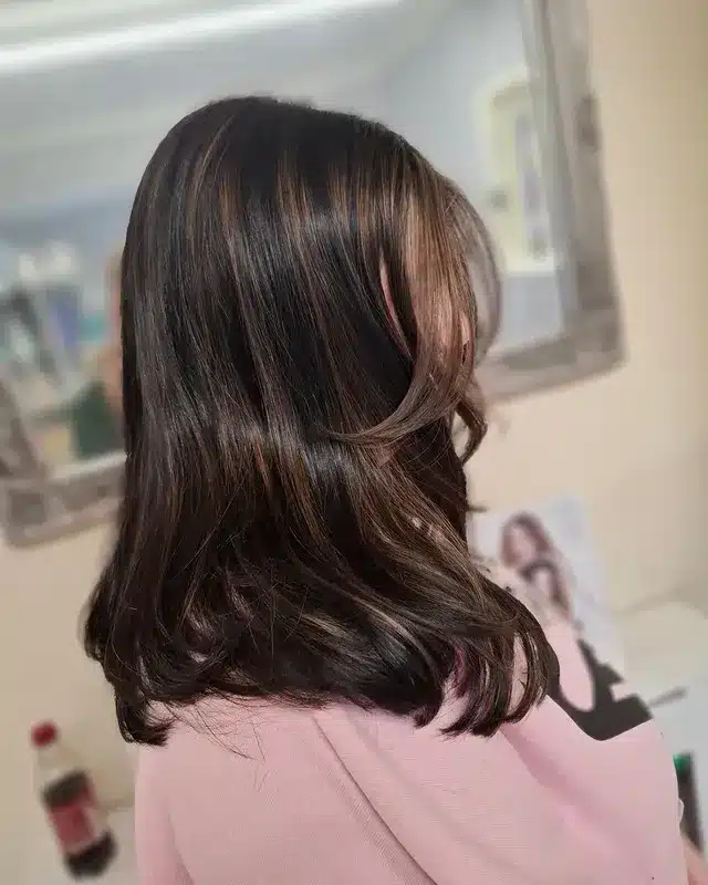 7. Subtle Brunette Balayage Lob - Dark Brown Balayage