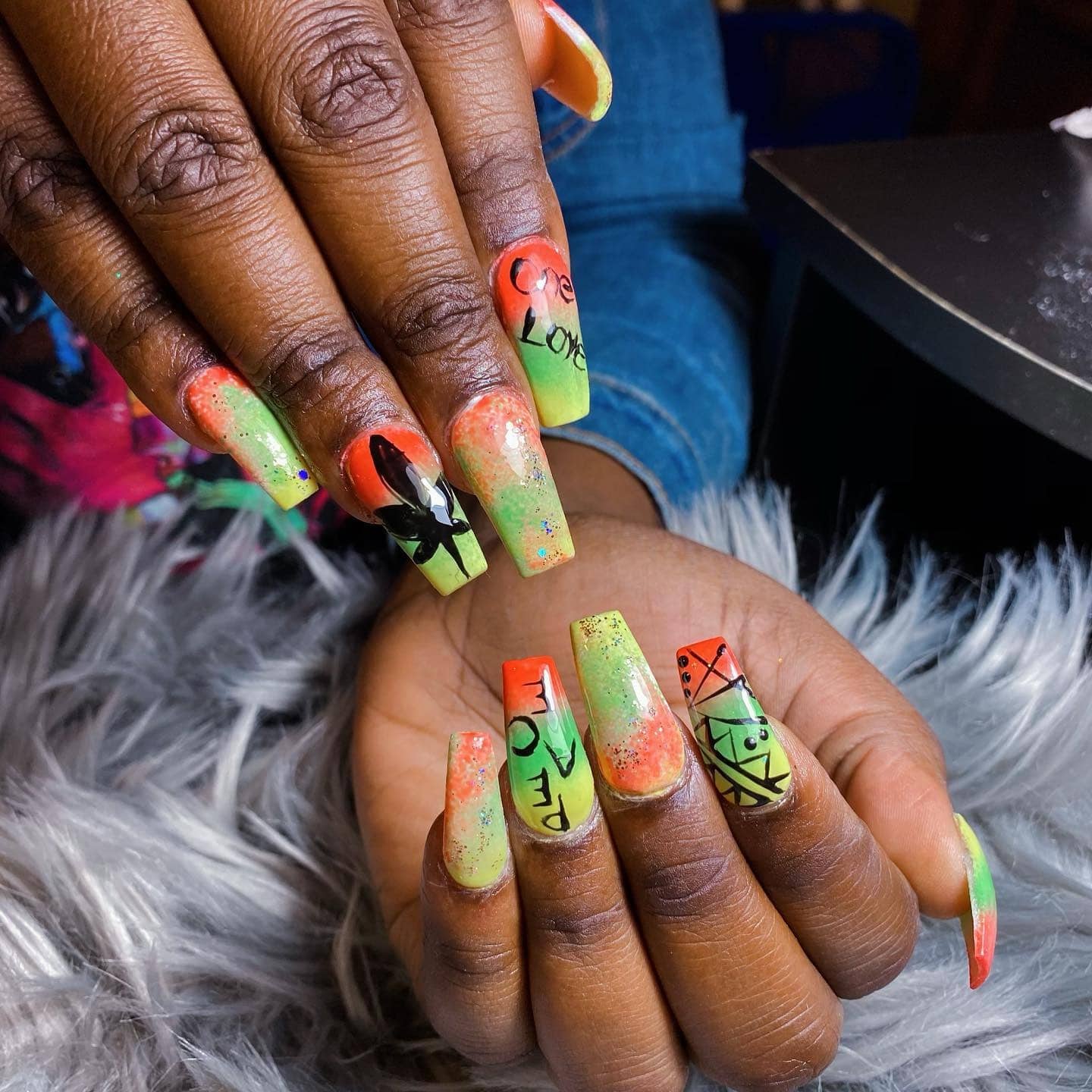 4. One Love Reggae Vibes - jamaican nail ideas