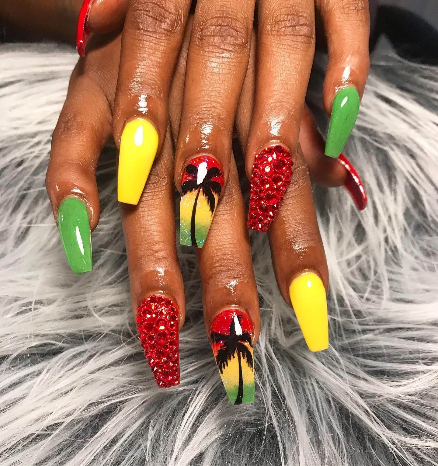 9. Island Sunset Glam - jamaican nail ideas