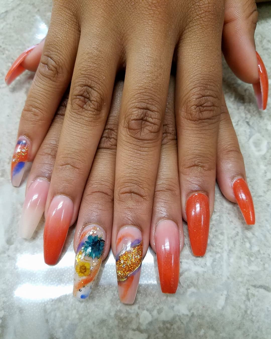 12. Sunset Spark Nail Art - jamaican nail ideas