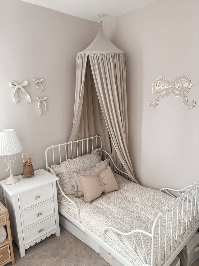 10. Dreamy Canopy Nook - little bedroom ideas