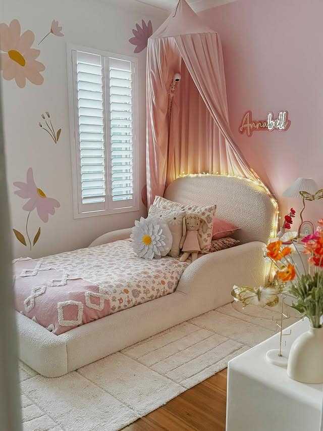 16. Whimsical Pink Glow - little bedroom ideas