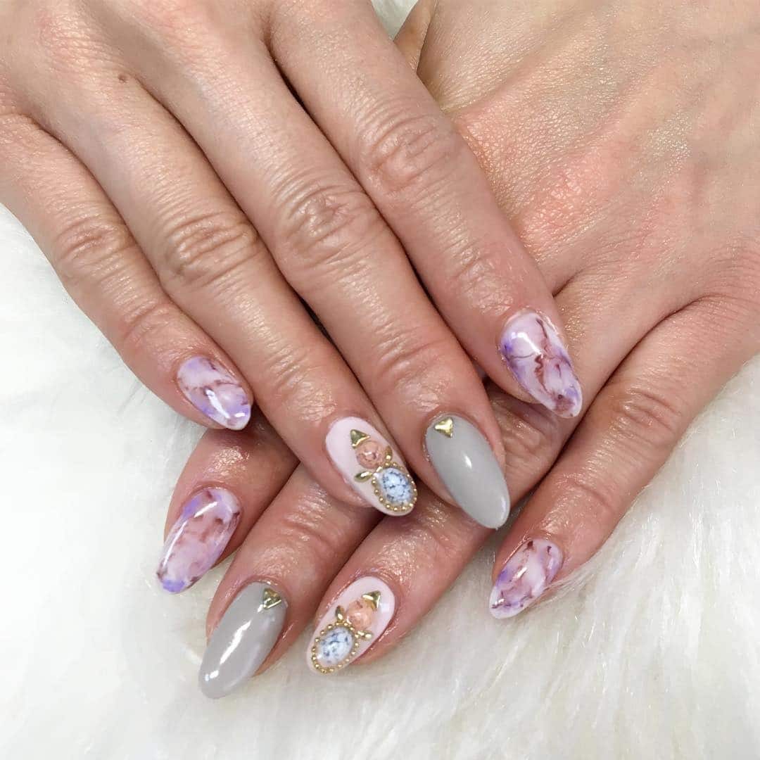 4. Lilac Marble Elegance - kawaii nail ideas