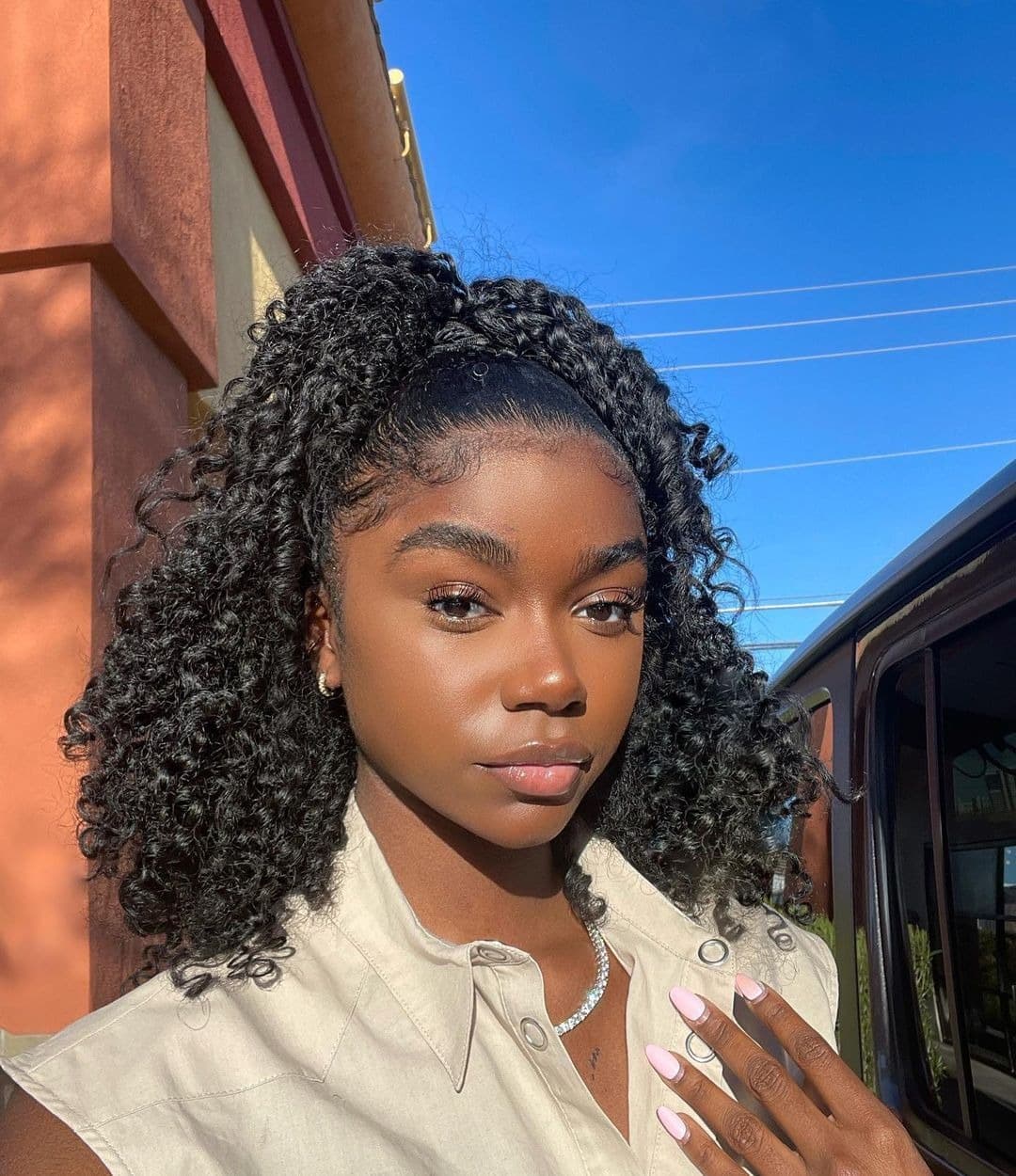 5. Half-Up Natural Textured Curls - Curly Hairstyles