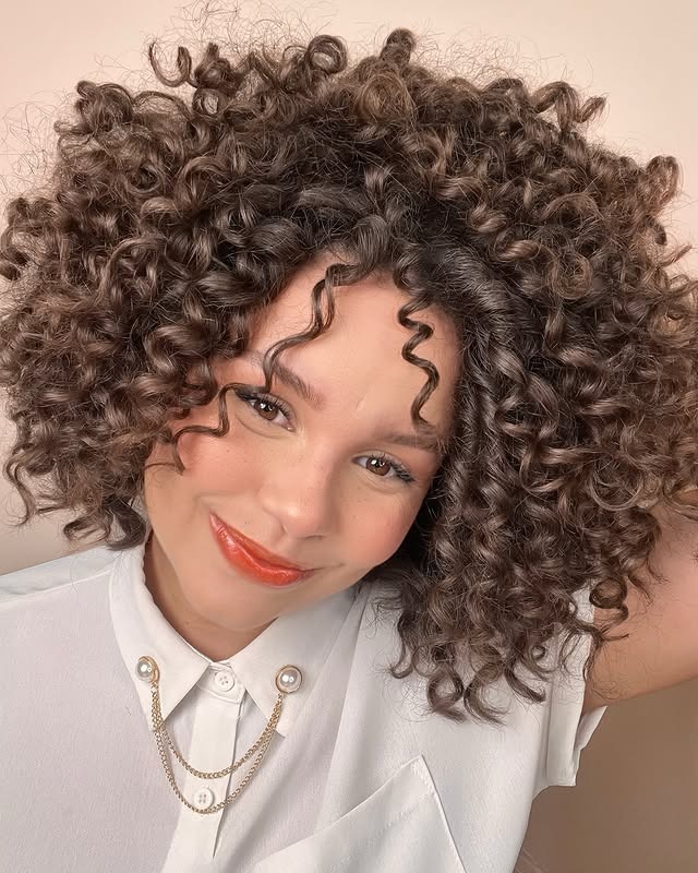 17. Caramel-Toned Curly Bob - Curly Hairstyles