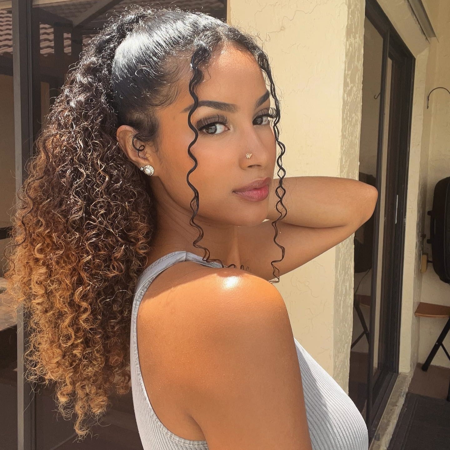 20. Ombre Curly Ponytail with Defined Edges - Curly Hairstyles