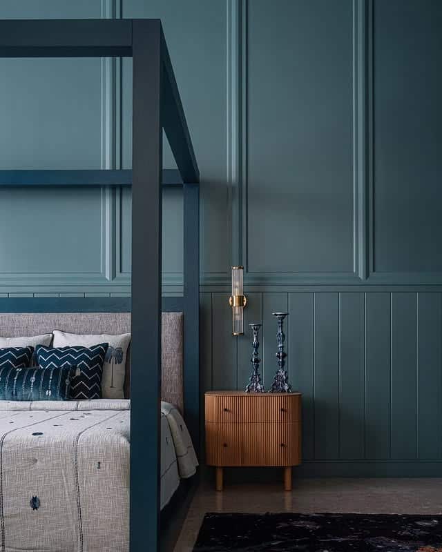 16. Deep Teal Sophistication - teal and white bedroom ideas