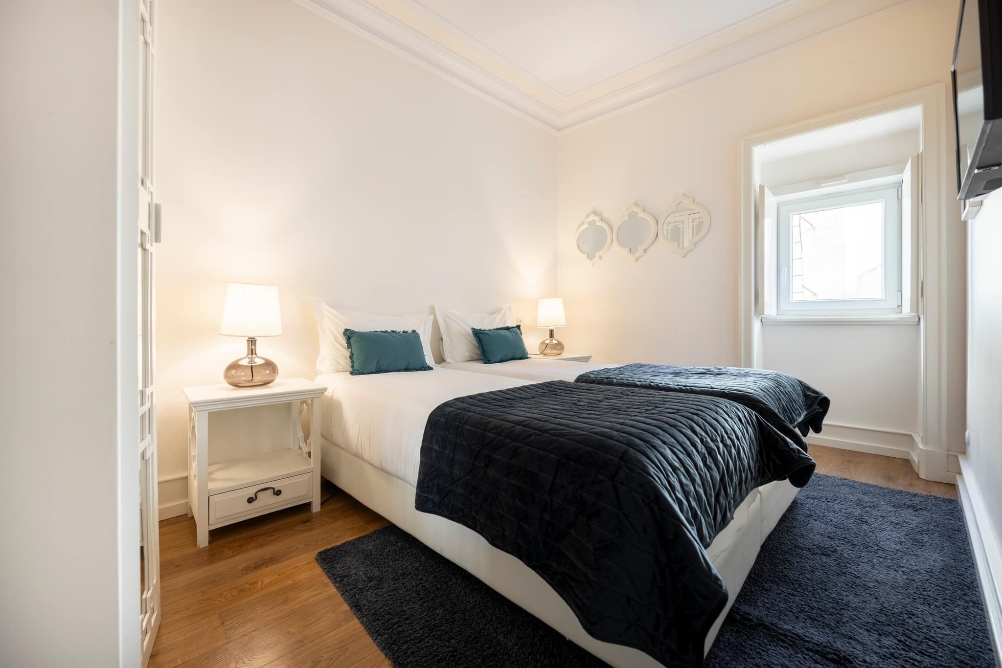 21. Minimal Teal Elegance - teal and white bedroom ideas