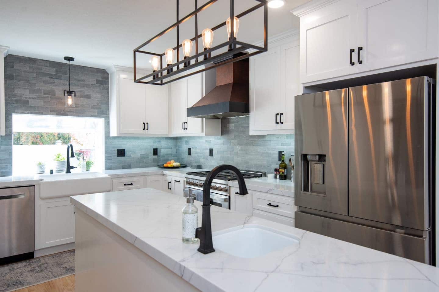 6. Industrial Edge with Clean Lines - backsplash ideas for white kitchen