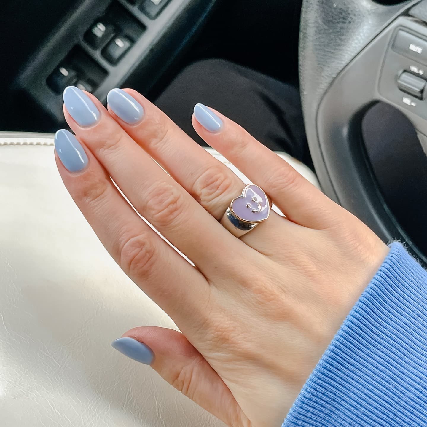 8. Classic Periwinkle Gloss - periwinkle nail ideas