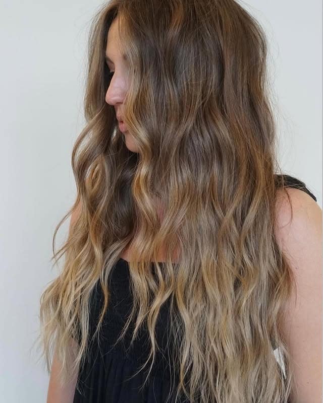 19. Bronzed Ombre Waves - Summer Hair Color
