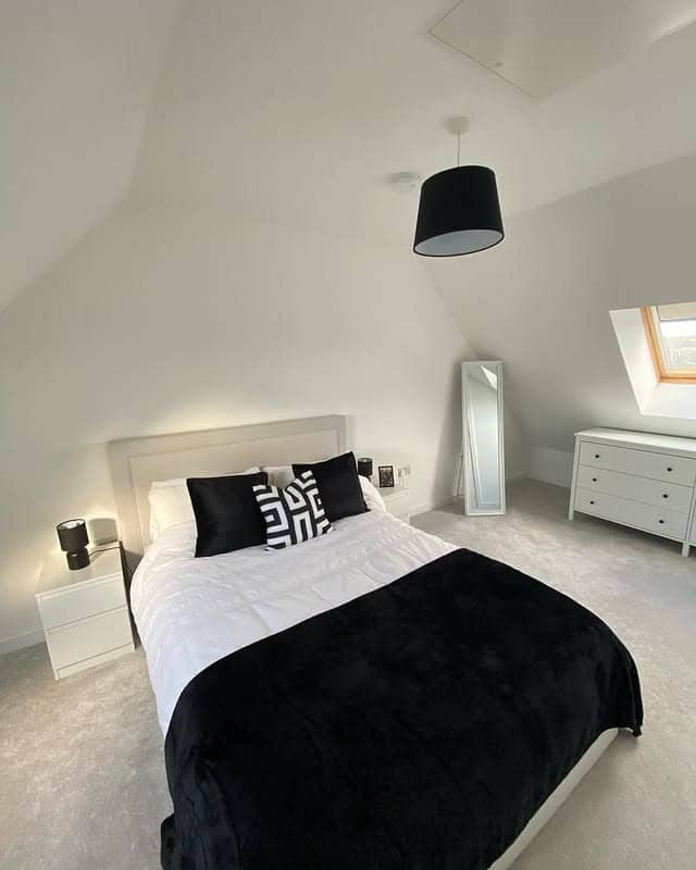 12. Monochrome Edge in Black and White - main bedroom ideas
