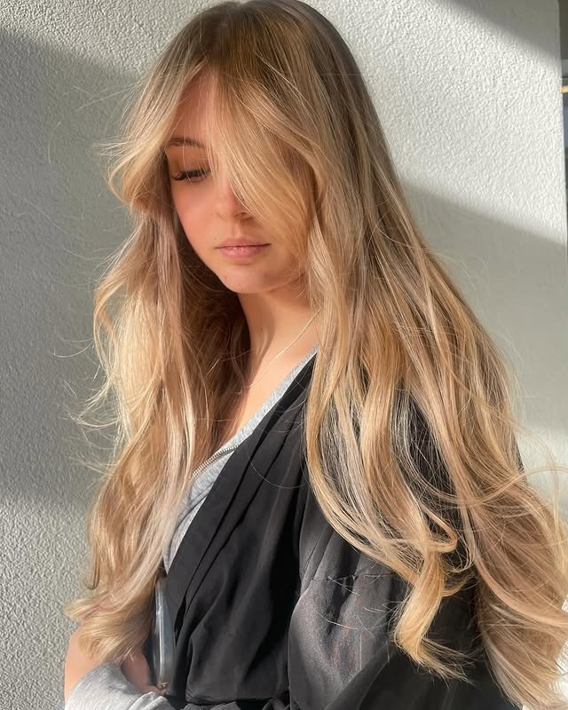 17. Soft Layered Honey Glow - Honey Blonde Hair with Highlights