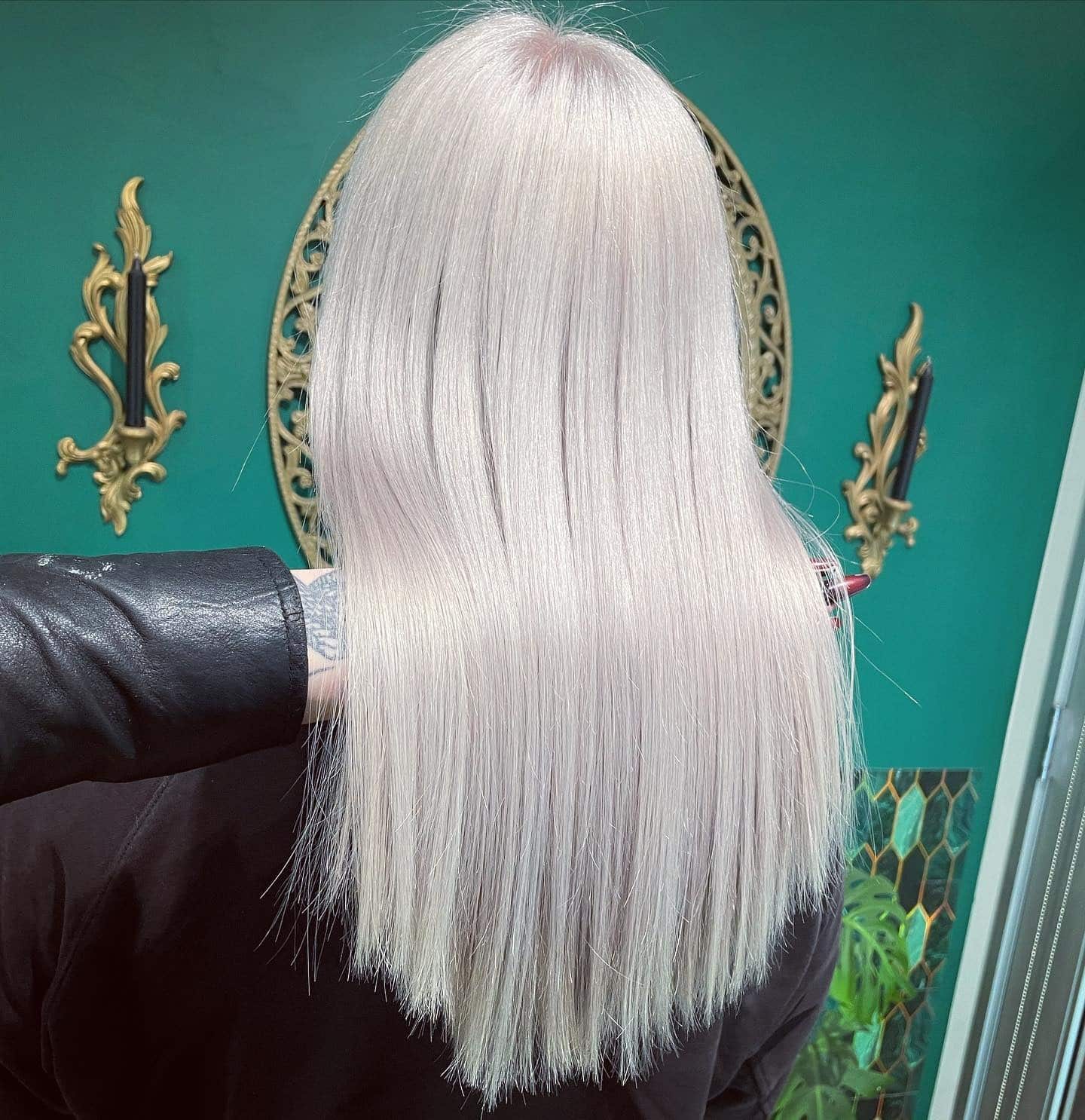 14. Pearly Platinum Sheen - Platinum Hair Color