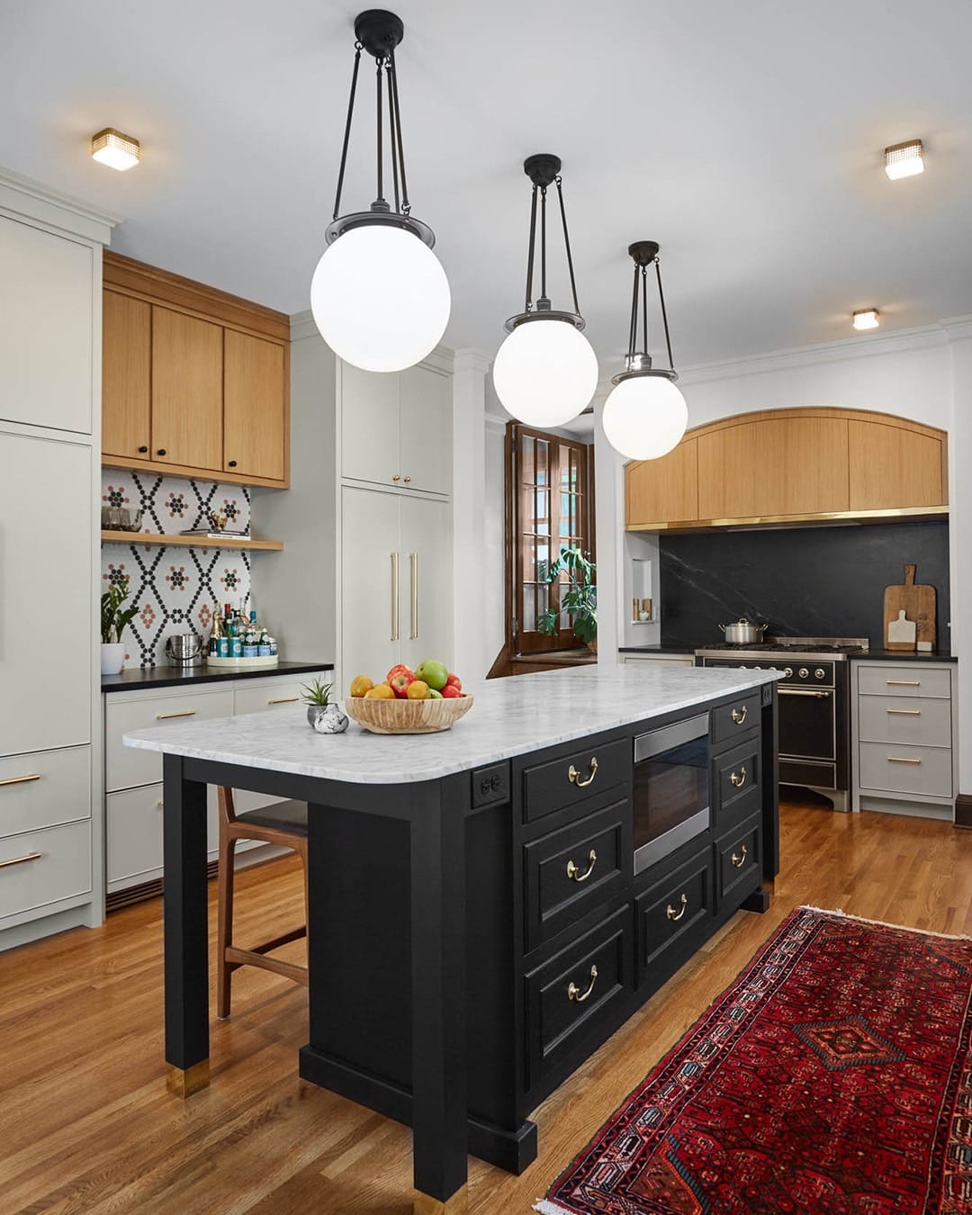 13. Classic Heritage with Modern Charm - kitchen centerpiece ideas