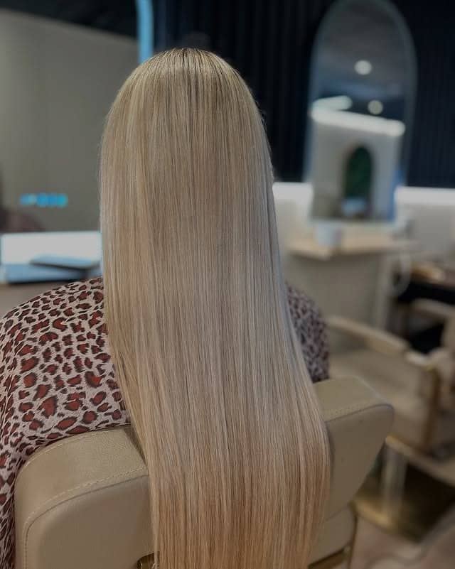 20. Champagne Blonde Layers - Long Blonde Hair