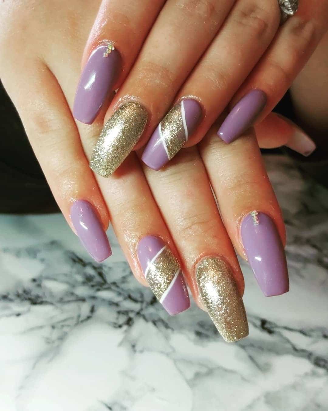 18. Muted Mauve Glamour - purple and gold nail ideas