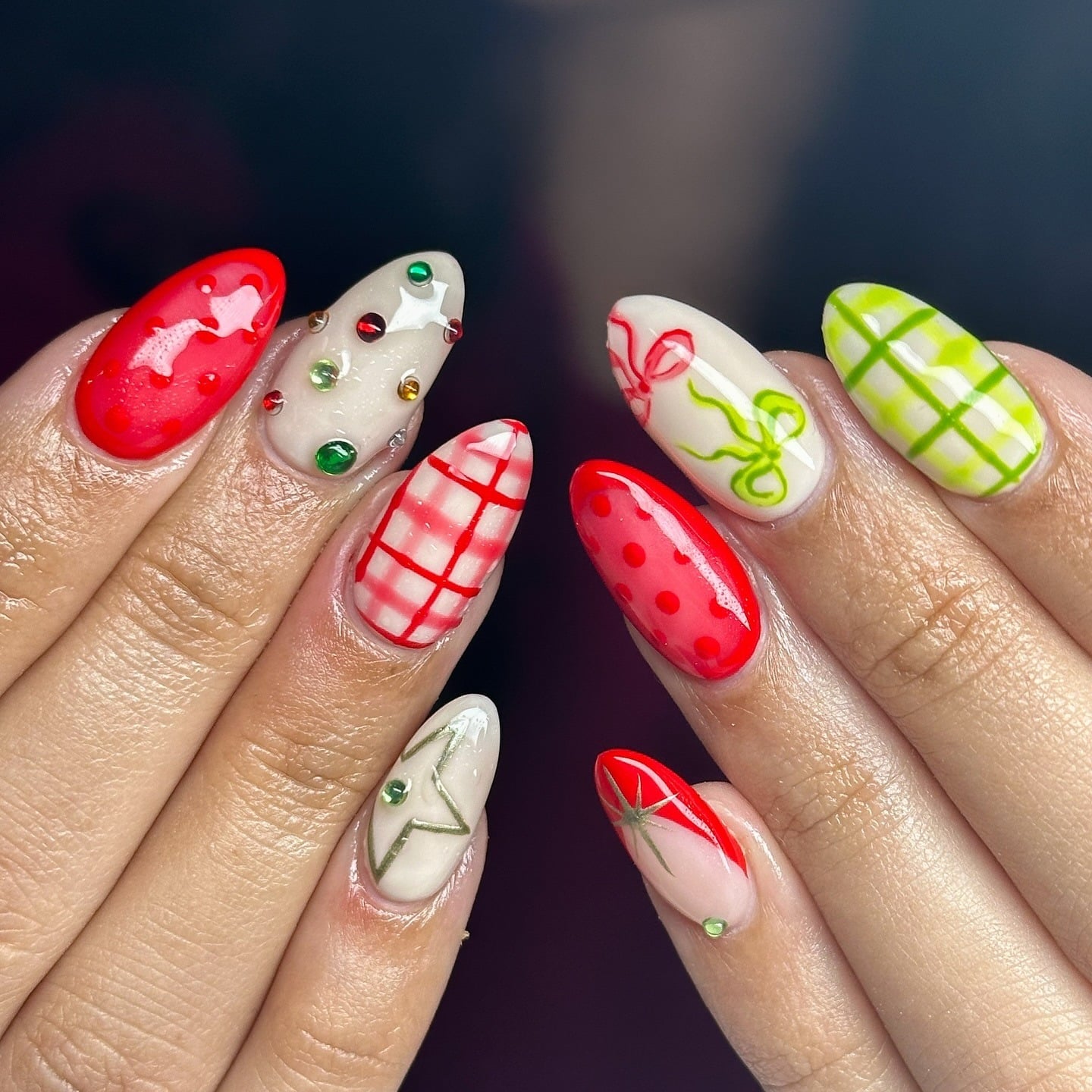 10. Playful Holiday Plaid and Stars - red and green nail ideas