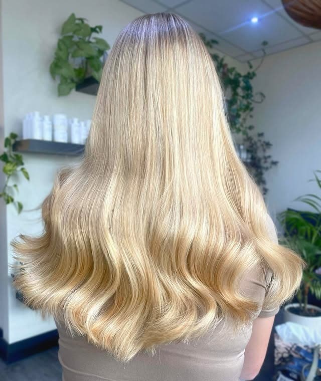 18. Golden Butter Waves - Winter Hairstyles