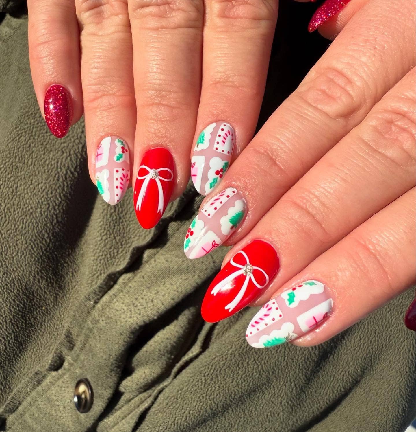 20. Merry Gift Wrap Nails - short christmas nail ideas