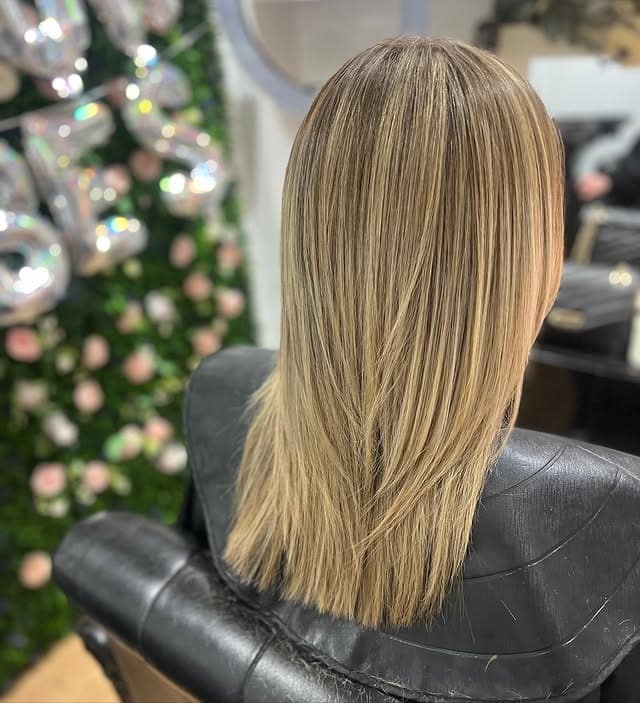 19. Honey Blonde with Seamless Layering - Blonde Highlights Hair Color