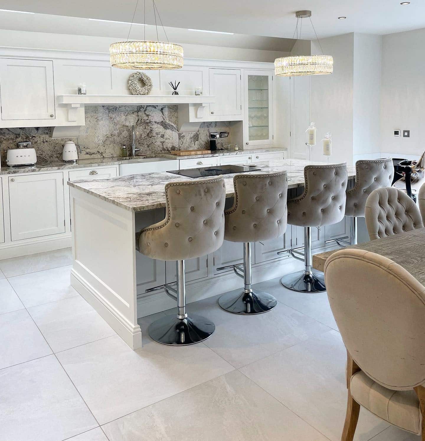 14. Elegant Neutrals with Marble Detailing - white kitchen floor ideas