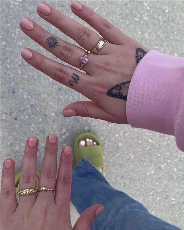 21. Soft Nude Simplicity - short spring nail ideas