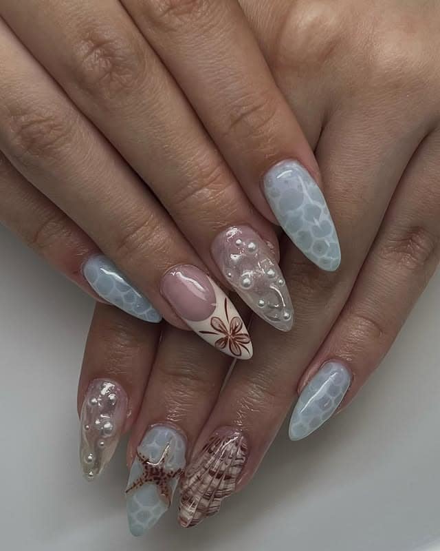 7. Starfish Dreams - simple beach nail ideas