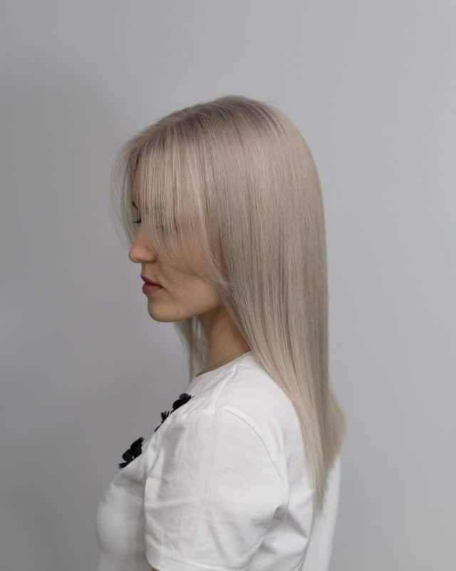 8. Smoky Silver Platinum Layers - Platinum Blonde Hair