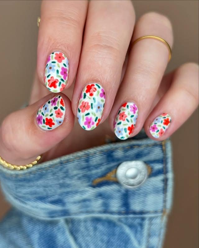 22. Playful Garden Nails - simple floral nail ideas