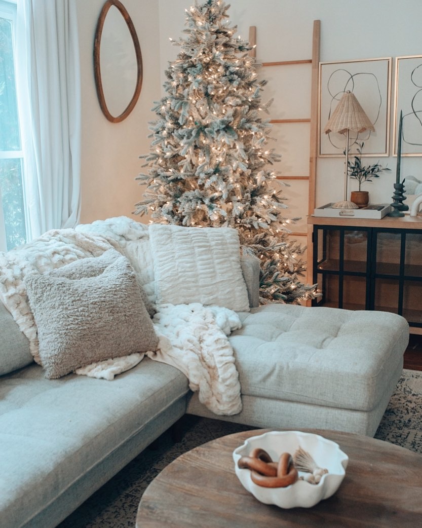 13. Winter Whites with Soft Texture - living room corner ideas