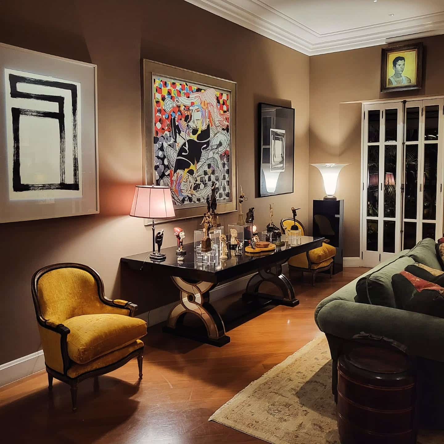 17. Art Collector’s Evening Corner - living room corner ideas