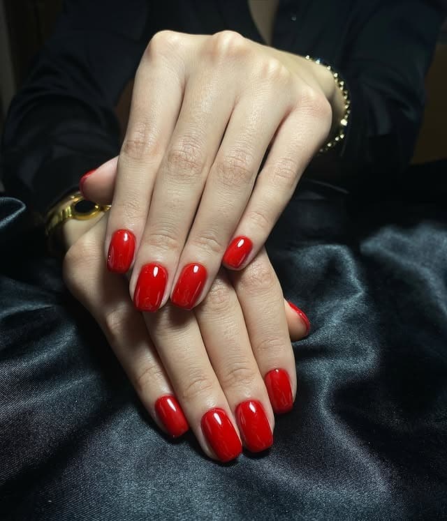 14. Classic Glossy Red Short Nails - turkey nail ideas