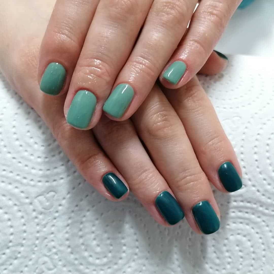 15. Mint & Deep Teal Duo - two tone nail ideas