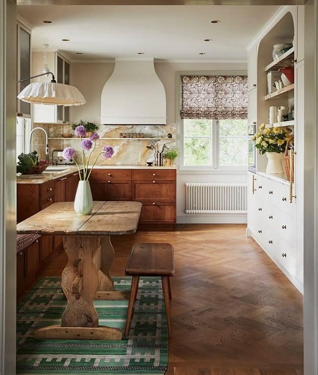 15. Vintage-Inspired Wood Kitchen With Patterned Details - wooden kitchen ideas