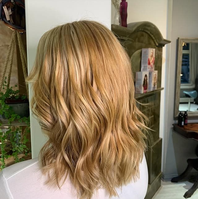 1. Soft Golden Copper Waves - Copper Hair with Highlights