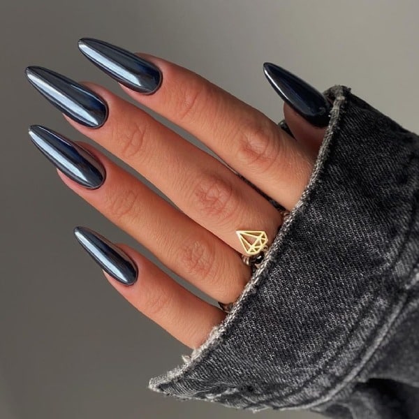 12. Steel Black Chrome Stilettos - black chrome nail ideas