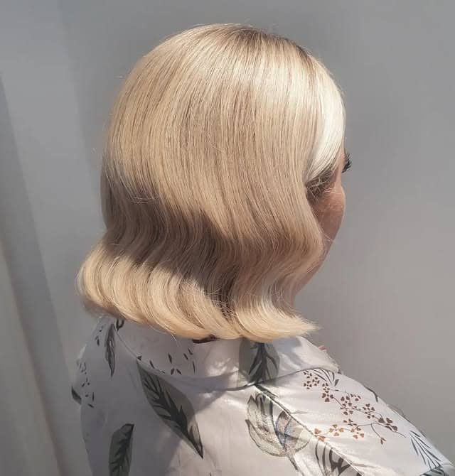 3. Classic Blonde Wave Bob - Short Hairstyles