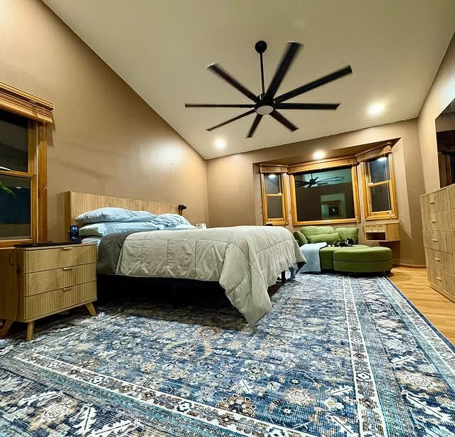 9. Spacious Mid-Century Mix With Cool Blues - mid century bedroom ideas