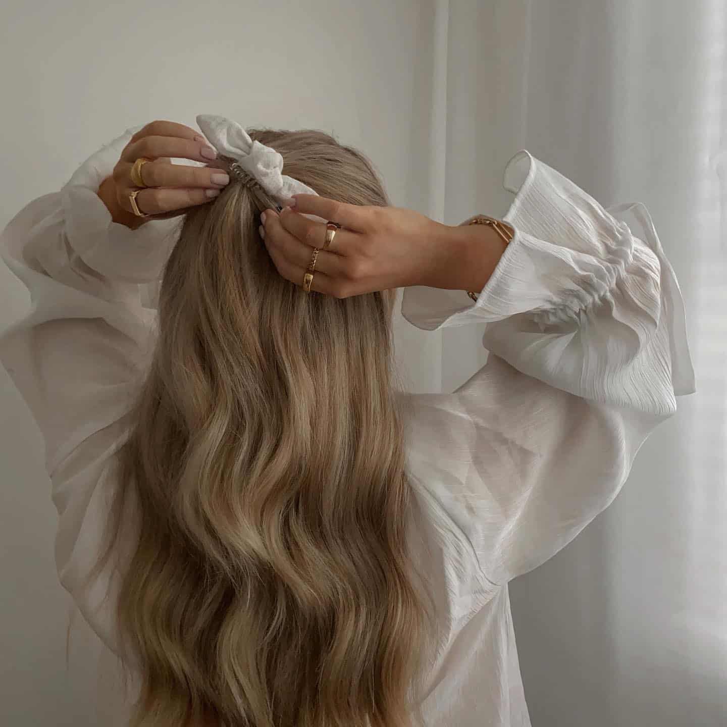 19. Pearl Blonde Half-Up Ribbon - Spring Hairstyles