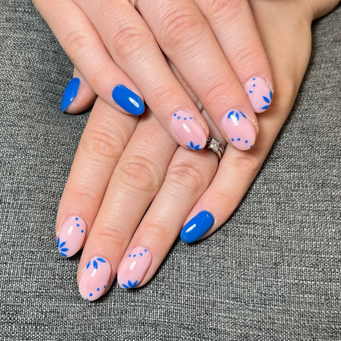 12. Soft Floral Dotting in Cobalt Blue - blue summer nail ideas