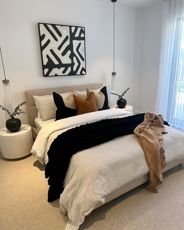 17. Contemporary Cream Base with Black Graphic Touches - black and cream bedroom ideas