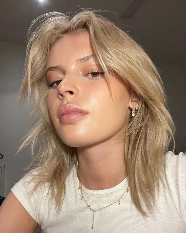 22. Soft Ash-Blonde Wolf Shag with Light Feathering - Wolf Haircuts