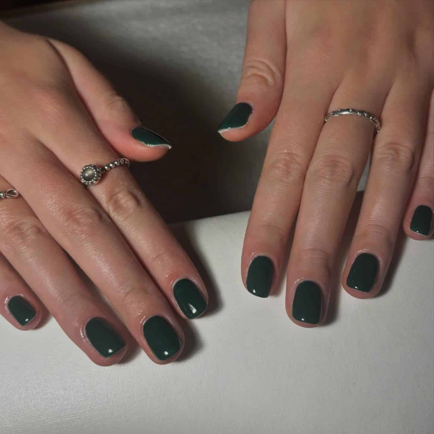 7. Dark Moss Simplicity – Short Square Nails - forest green nail ideas
