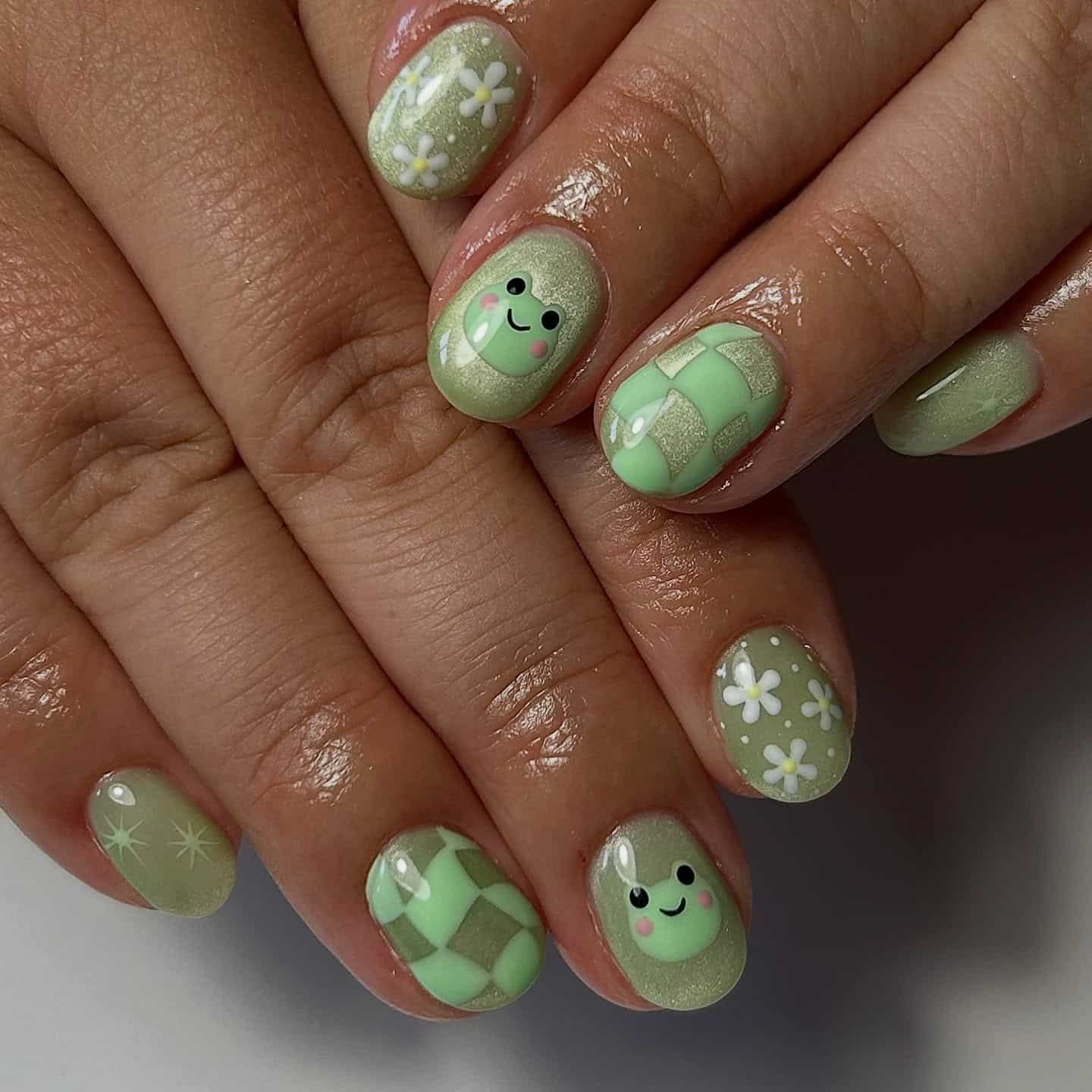 22. Shimmer Mint Checkered Frog Nails - frog nail ideas