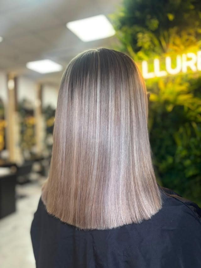 7. Cool Pearl Blonde Sleek Cut with Fine Highlights - Hair Color with Highlights