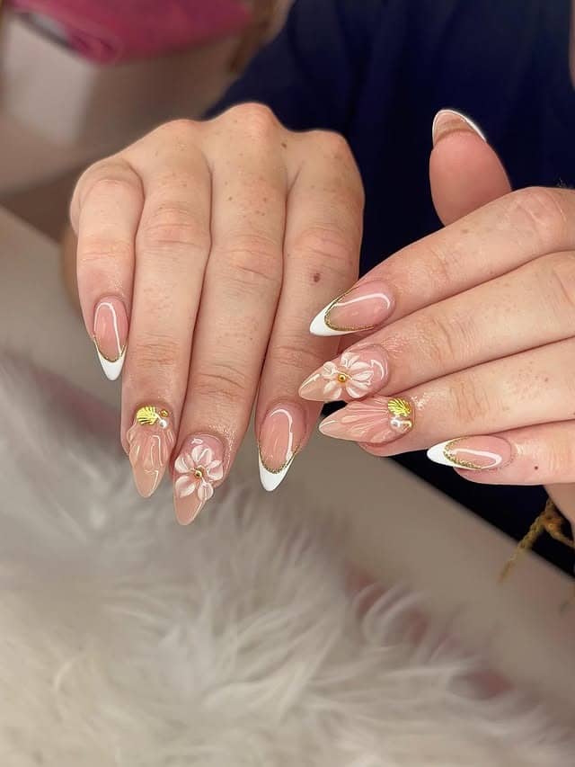 18. Gold-Touched Blooming Almonds - gold and white nail ideas