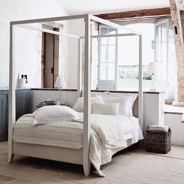 8. Rustic Simplicity in White and Natural Wood - dream bedroom ideas