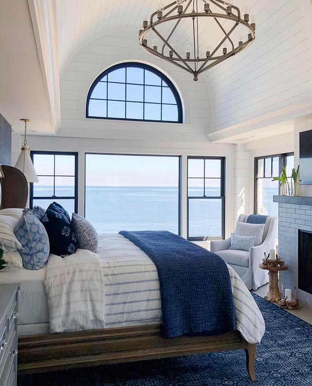18. Coastal Classic Escape in White and Navy - dream bedroom ideas