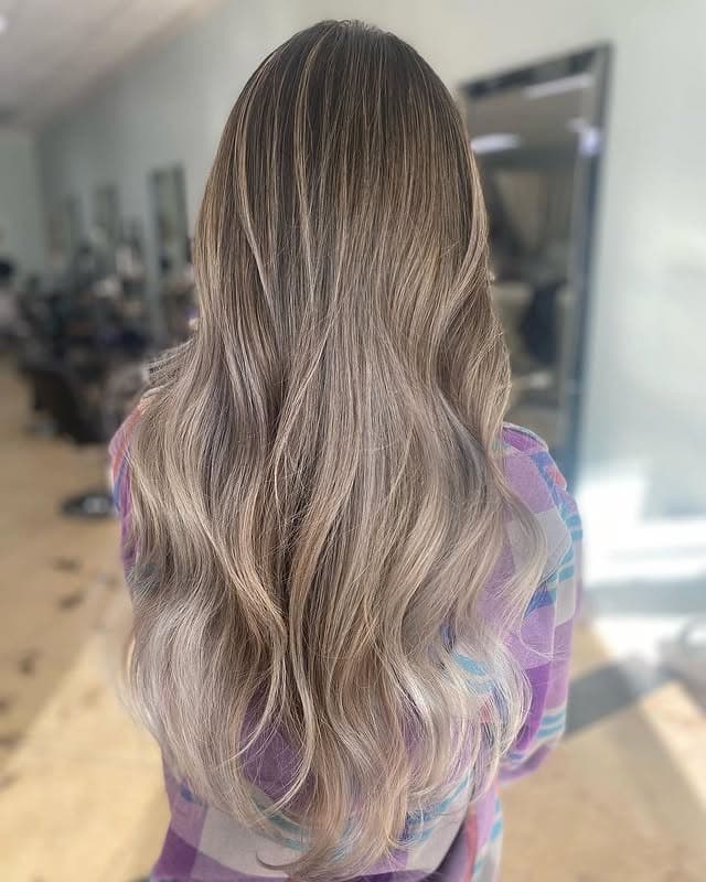 10. Smoky Blonde Balayage with Seamless Blend - Blonde Balayage Hair Color